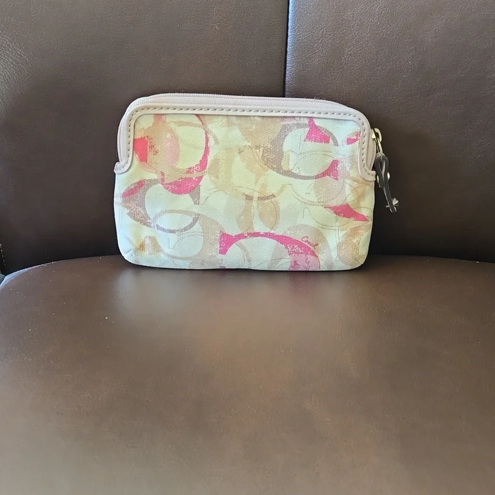 Coach Women's Wallet - Picture 2 of 7